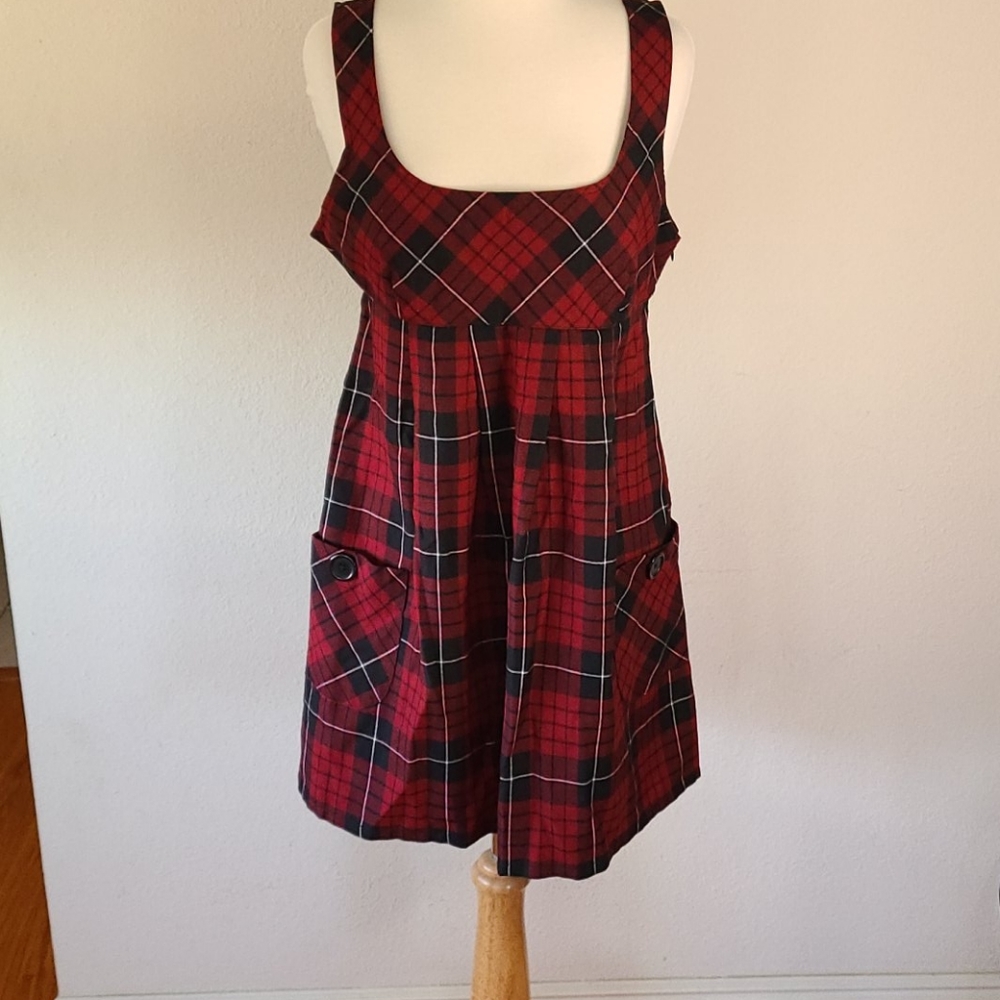 SO, plated burgundy dress